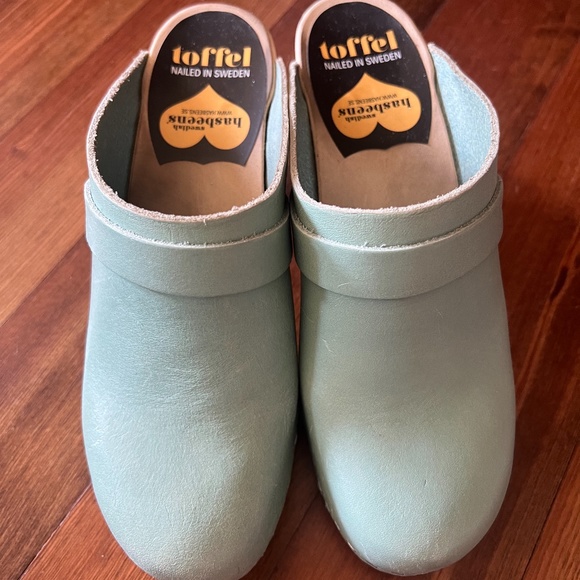 Swedish Hasbeens Toffel Sea Green Clogs - Picture 1 of 4